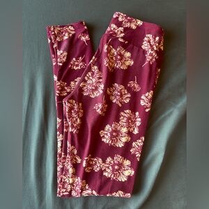 LuLaRoe Red and Pink Floral Leggings